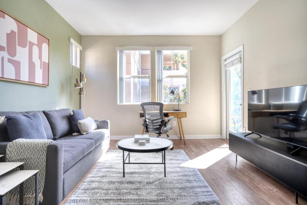 Walnut Creek 1BR w Pool Gym WD nr BART SFO-1040