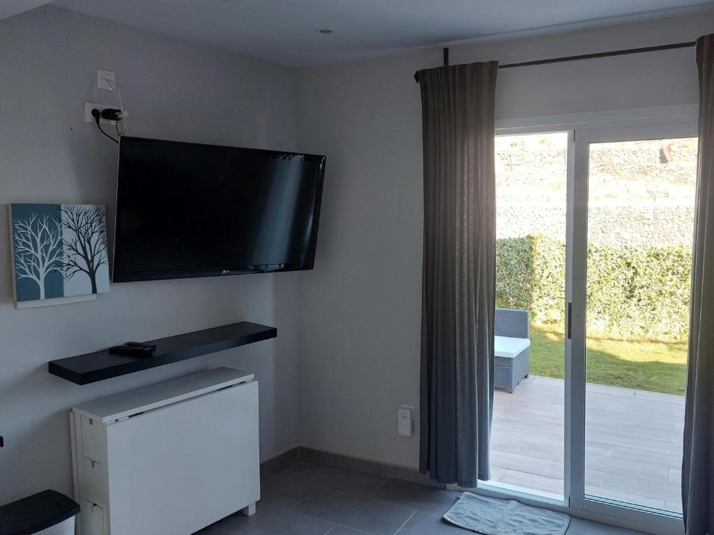 modern holiday apartment with private pool - 3