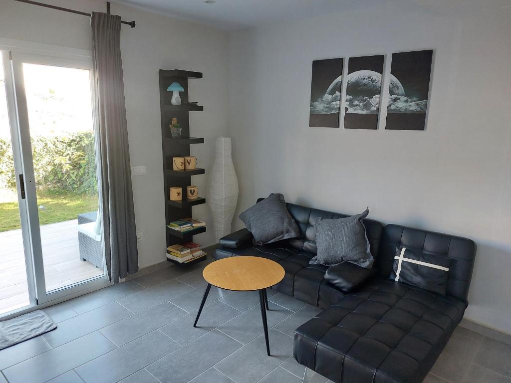 modern holiday apartment with private pool - 2