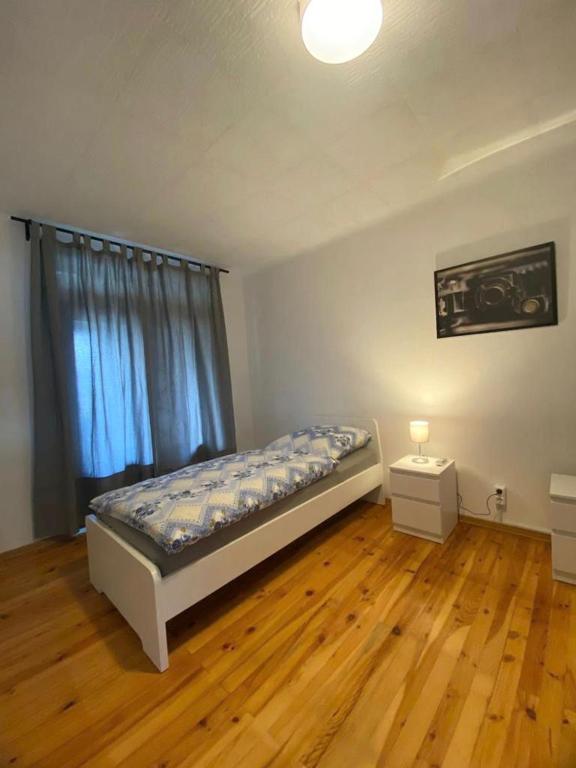 Monteurzimmer Pavan IK1 , Apartment for Workers Saarlouis Saarbrücken Überherrn - KEINE Ferienwohnung, Saarlouis