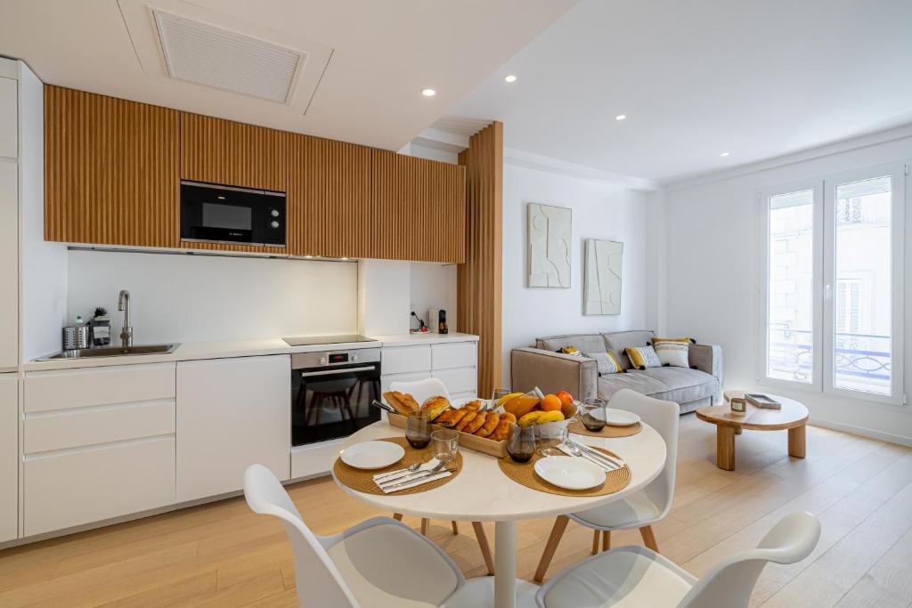 Two Bedroom Flat steps away from Croisette Cannes - 2