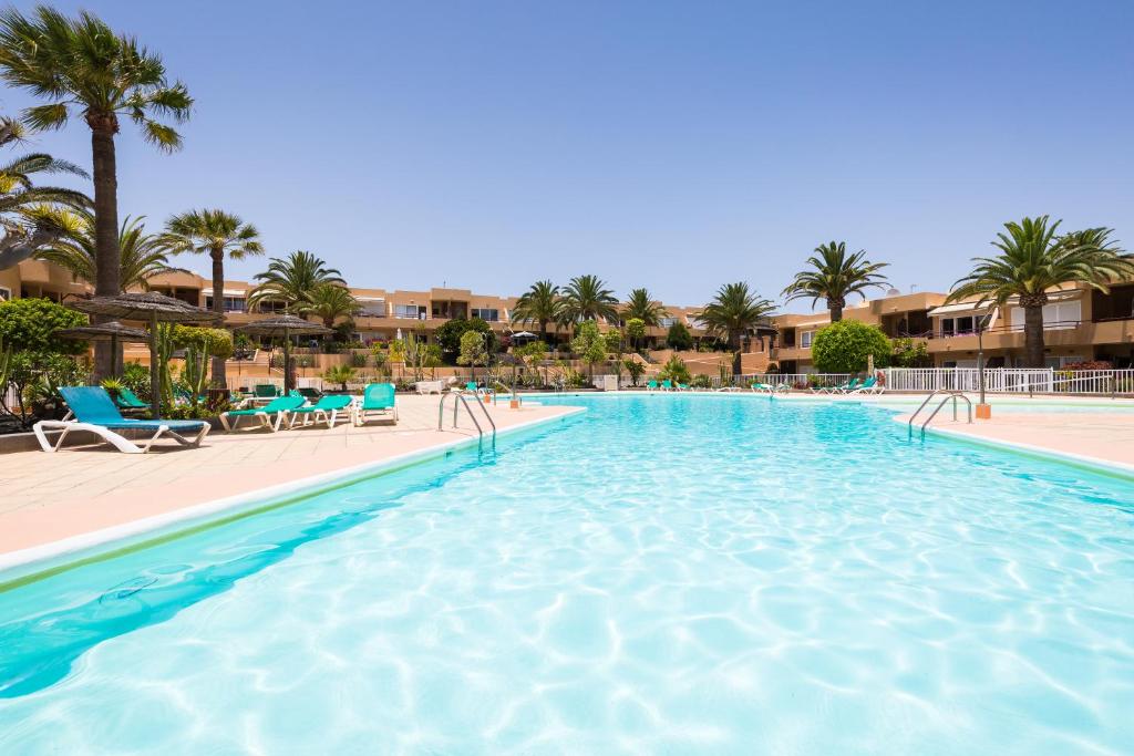 Home2Book Bright Apartment with Pool & Terrace - 1