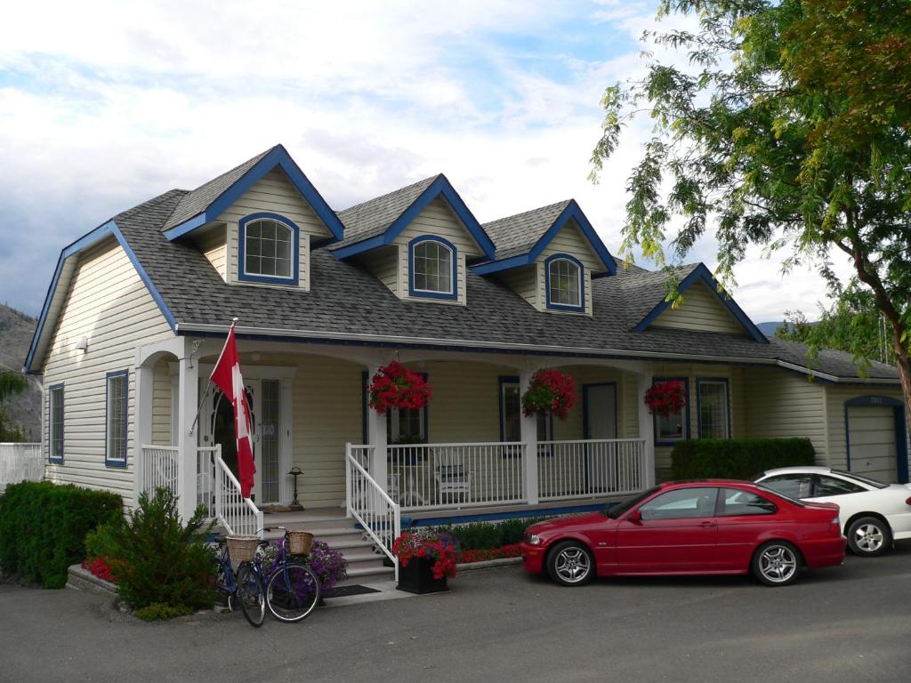 Lakeside Country Inn