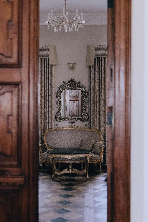 Palac Chojnata photo