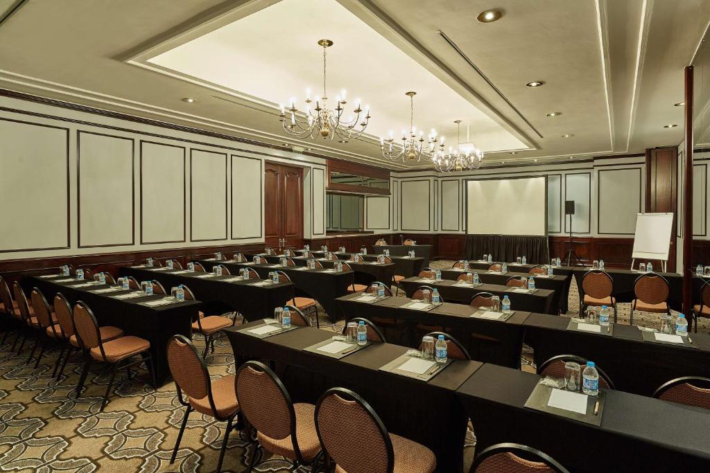 Tárgyalóterem/bálterem