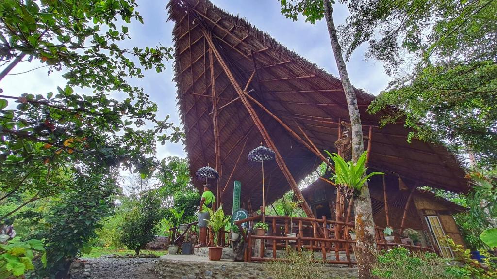 Tampak depan Villa Etalauser Resort front view