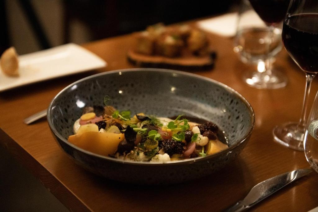 طعام و مشروبات