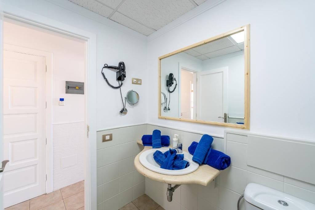 Apartamentos Isla de Lobos - Adults Only — Hotel rooms in Puerto del Carmen, Canary Islands