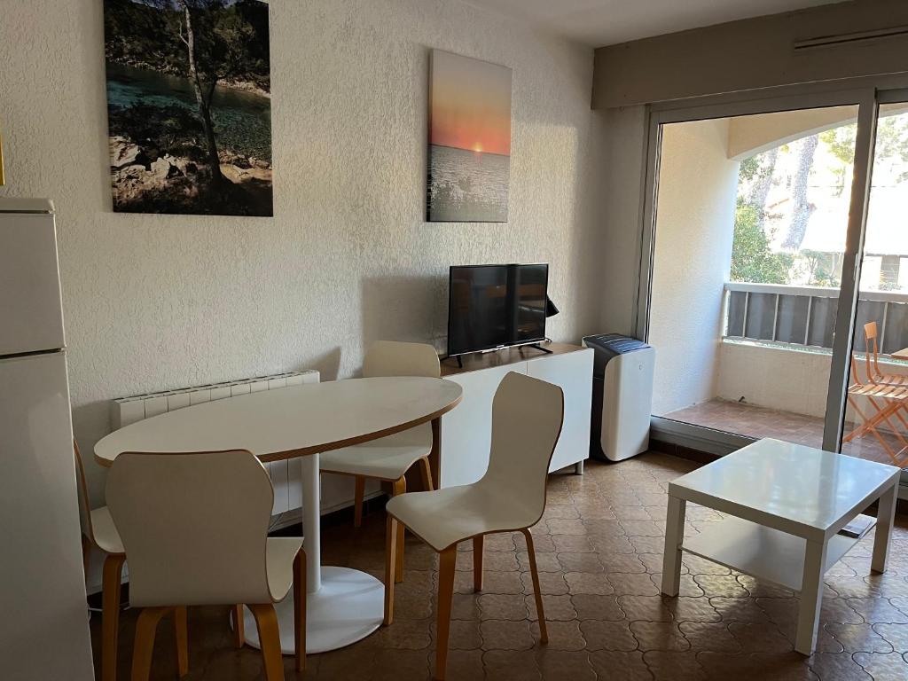 STUDIO SAINT MANDRIER - 3