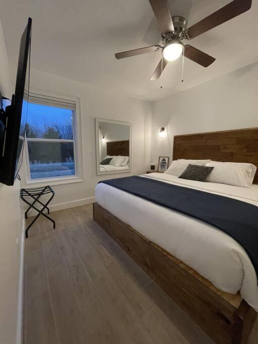 Cozy Carey Bay Cottages in Grove on Grand Lake