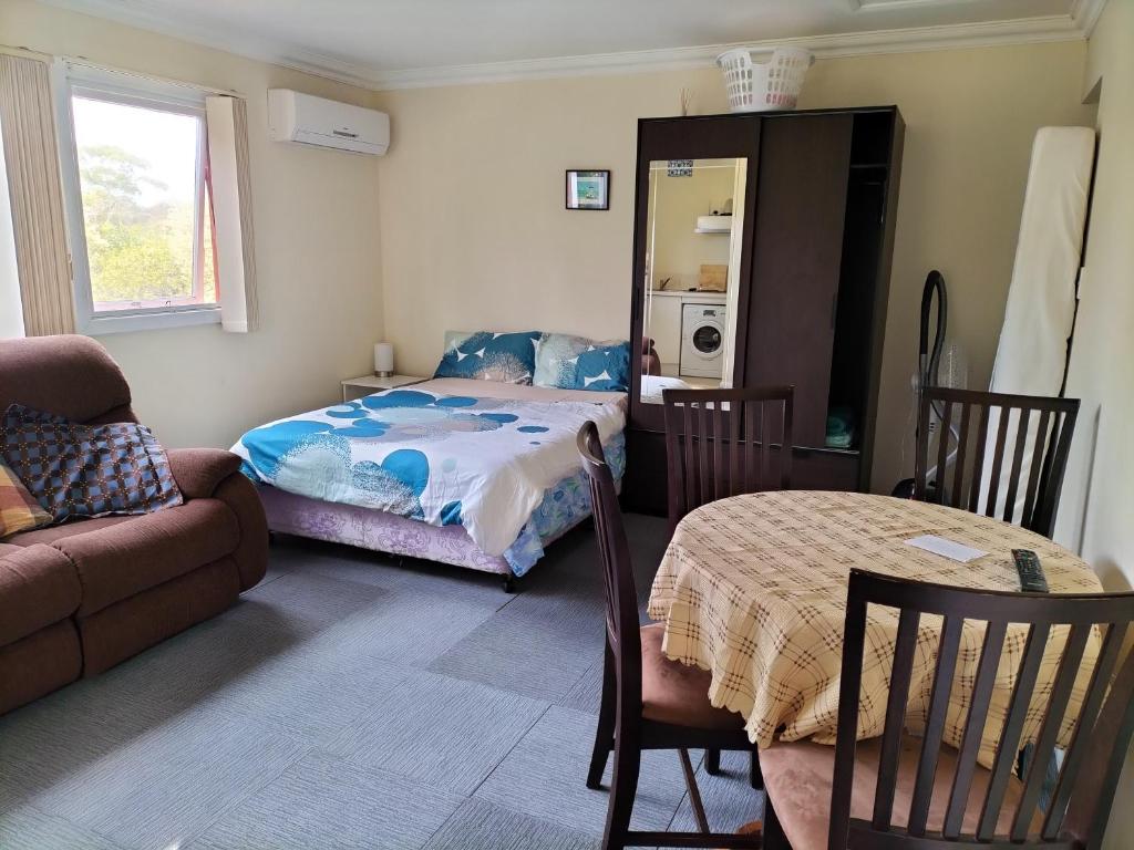Thornleigh garden view, comfortable & tranquil