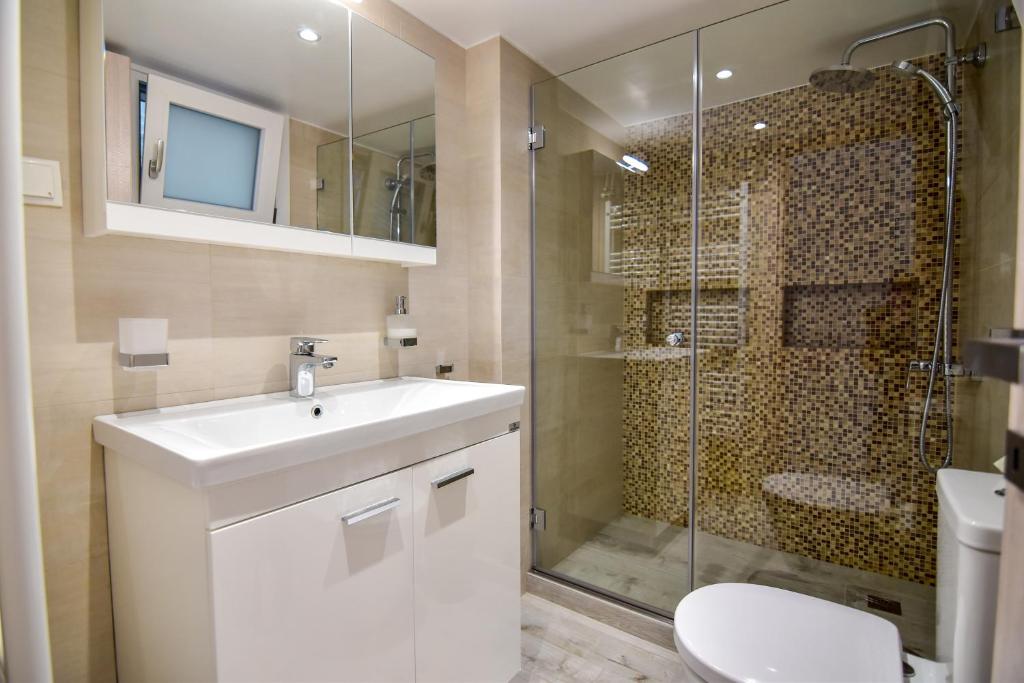 White Rock Milos Suites photo