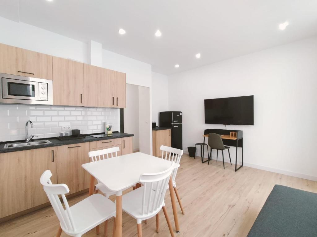 Apartamentos La Brava by gaiarooms - 5