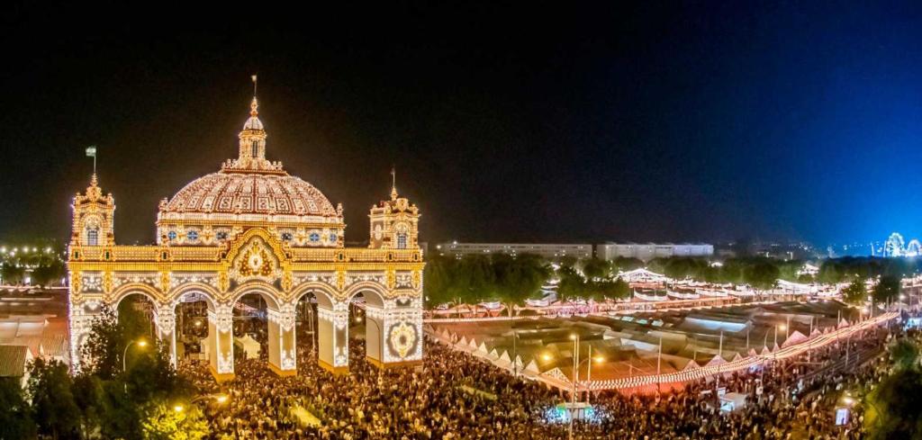 Apartamento La feria — Hotel in Seville