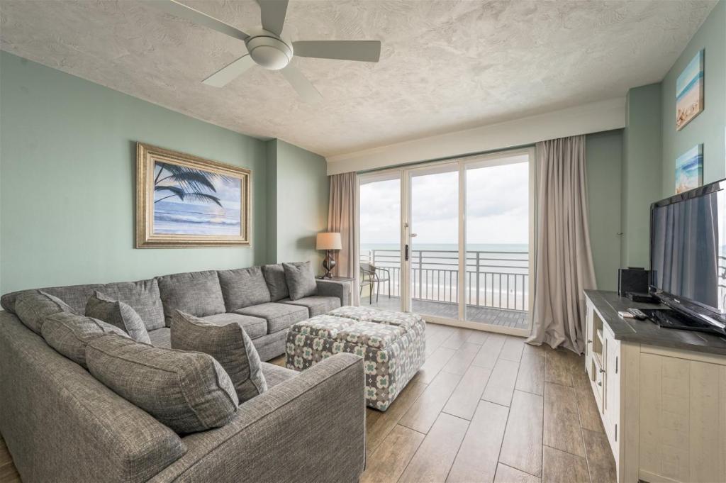 Unit 711 Ocean Walk - 3 Bedroom Ocean Front, Daytona Beach