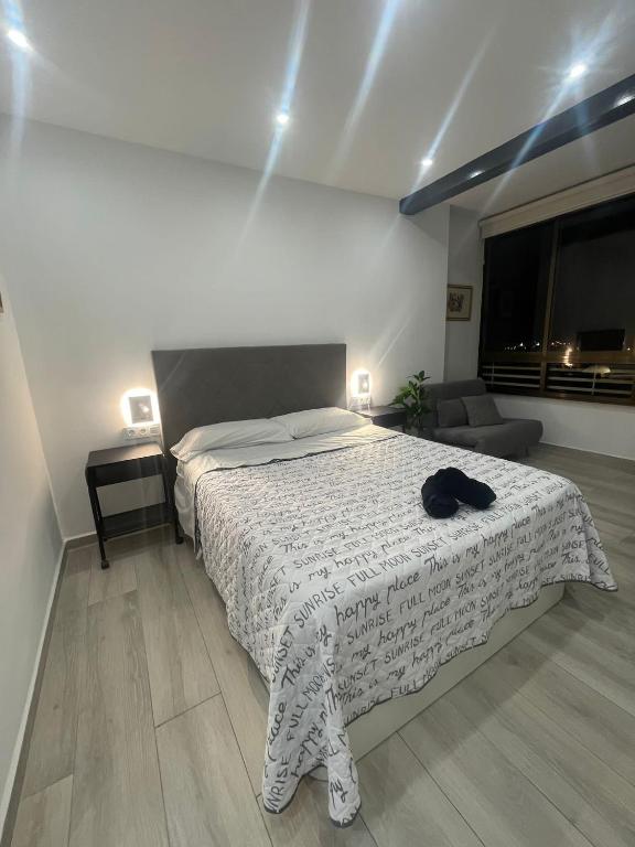 Apartment in city center — Hotel in Alicante