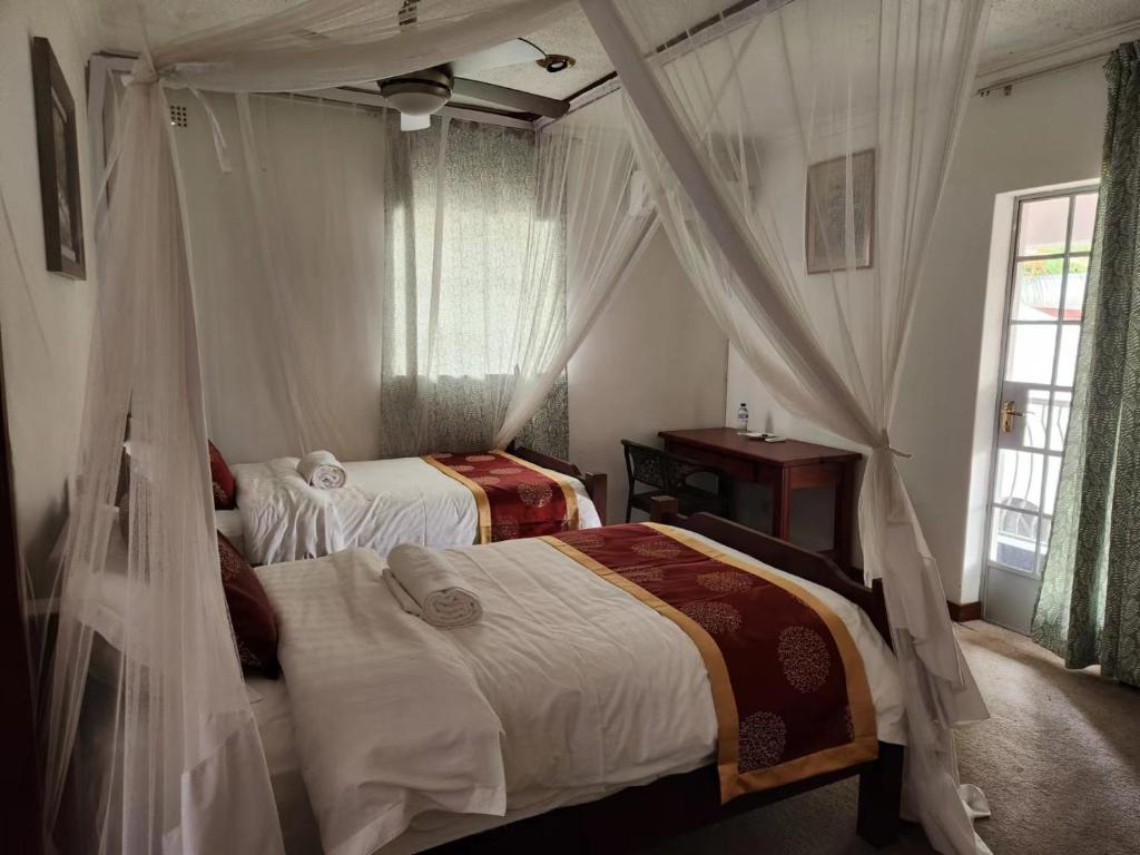 Jacaranda Lodge photo