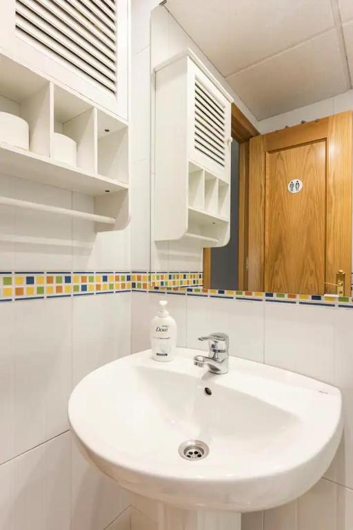 LUNAROOM Center & Quiet Guesthouse photo