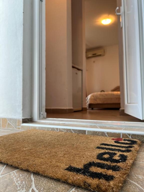 Gjoni Guest House - 4