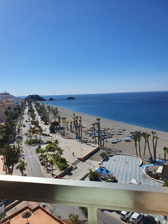 Monique, Almuñécar