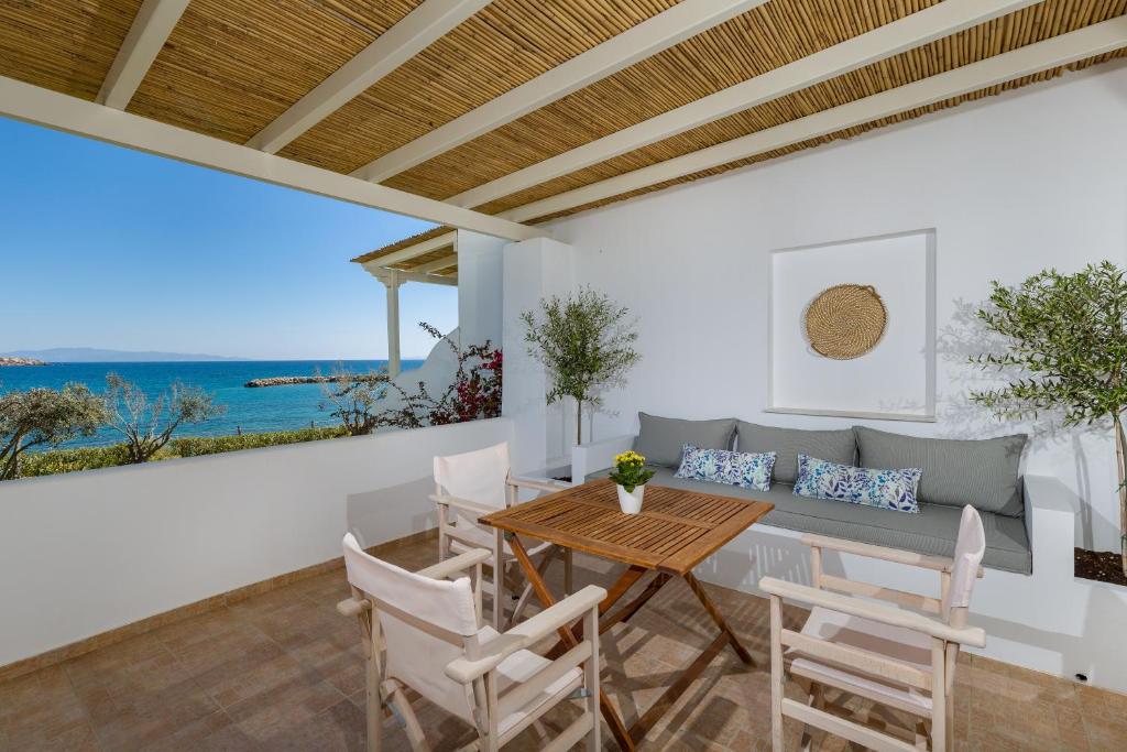 La Mer Seaside Apartments — Hotel in Paros Island