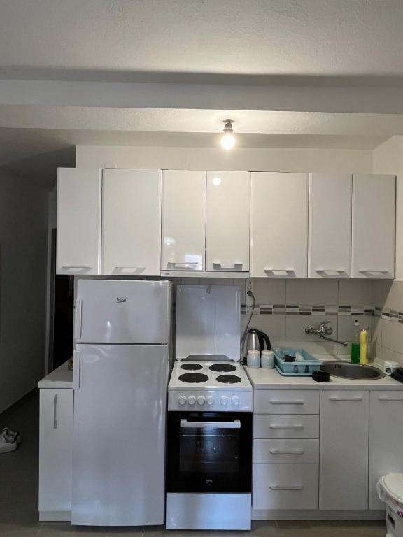 A&J Apartment - 3