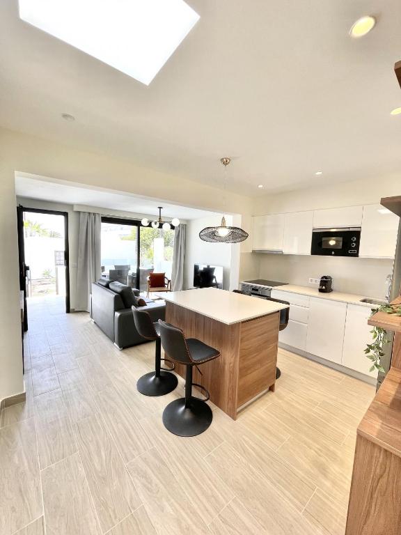 Casahost Bastian Beach, Costa Teguise