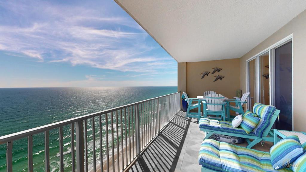 Huge Balcony - Beachfront - Renovated - FLPCB87, Panama City Beach