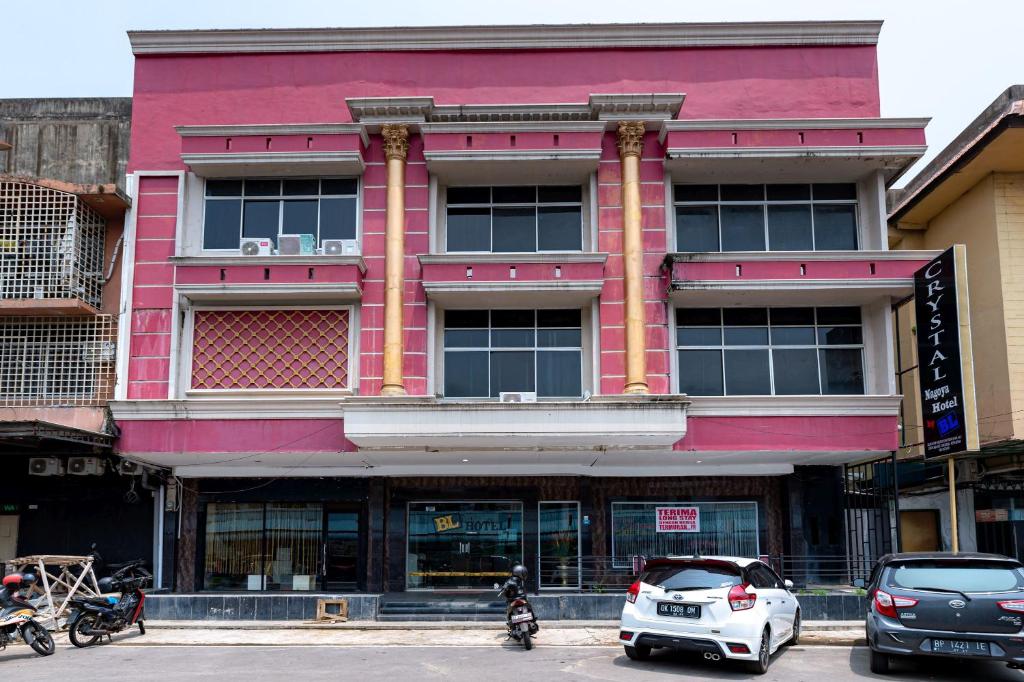 Urbanview Hotel Crystal Nagoya Batam by RedDoorz