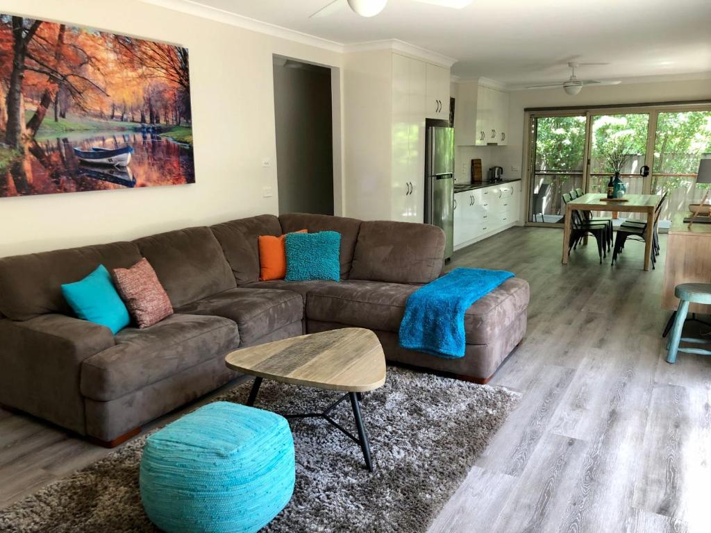 Bright Delight, Bright