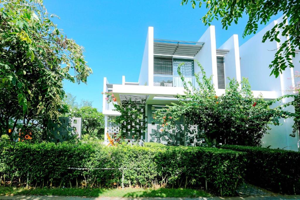 Oceanami Villas &#038; Beach Club Long Hai at 1, 3, 4 Bedroom &#038; 5, 6 Bedroom View Sea