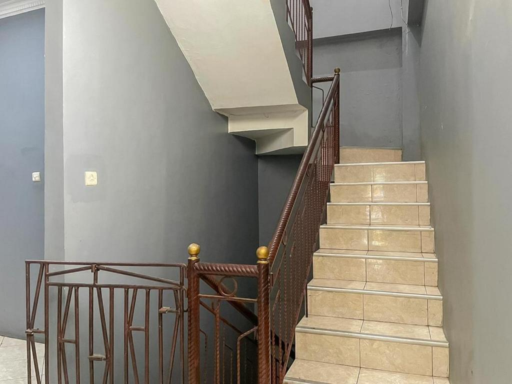 Monalisa Homestay Mitra RedDoorz Monalisa Homestay Mitra RedDoorz