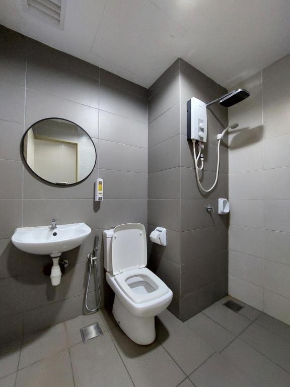 3 Elements- Movie Stars-MRT2 Station- Wifi- Self Check-In photo