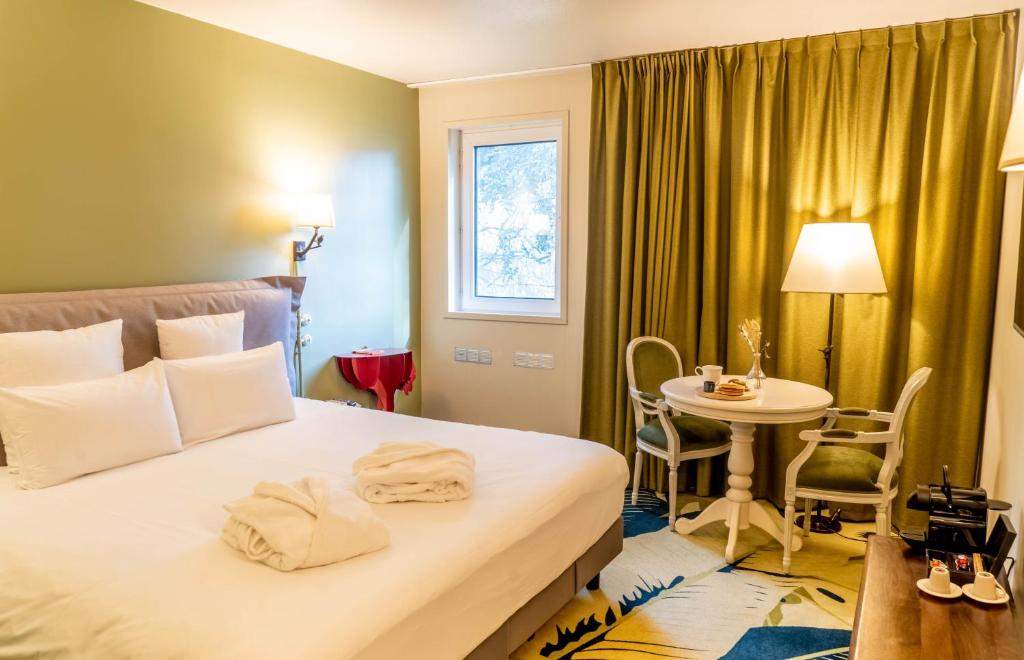 Mercure Demeure De Campagne Parc Du Coudray photo