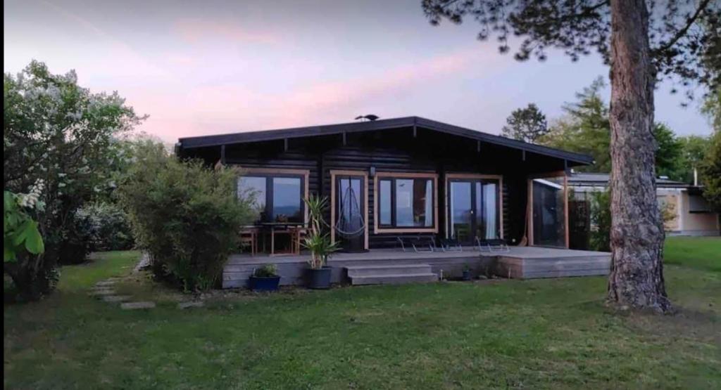 Chalet am Feldrand