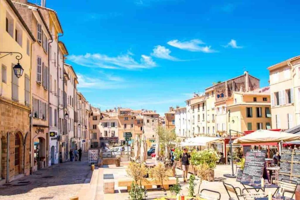 Studio au cœur d'Aix avec balcon et parking - 4