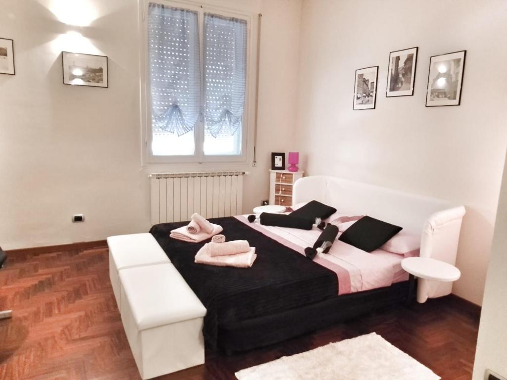 Lovely Modern Apartment - 3