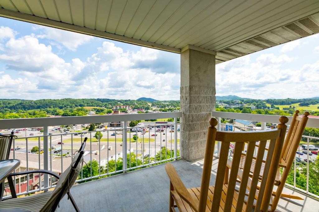 Time for 2! Whispering Pines 251, Pigeon Forge