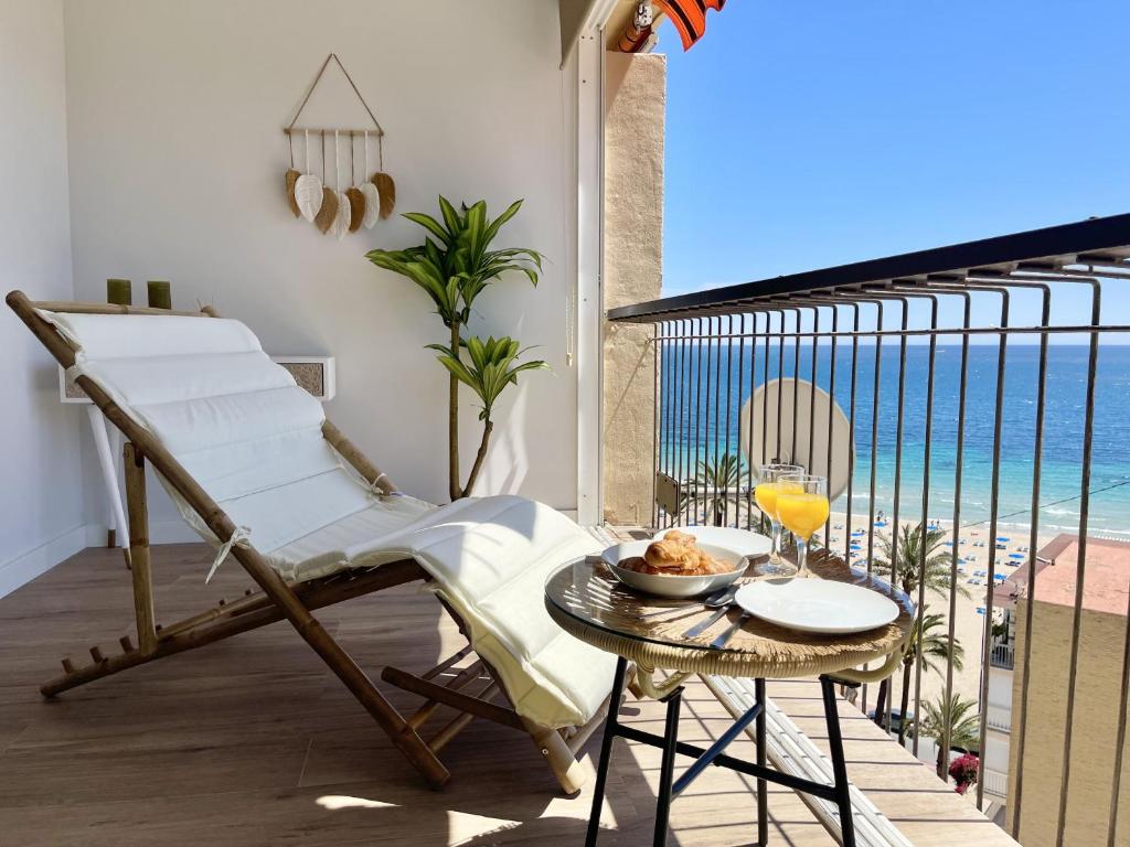 Poniente Beach Modern Apartment - 2