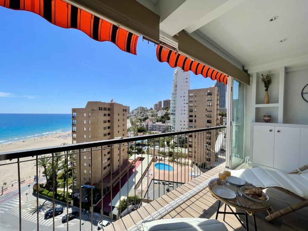 Poniente Beach Modern Apartment - 3