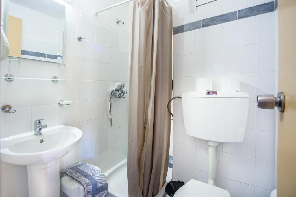 Aristea Hotel — Hotel rooms in Elounda