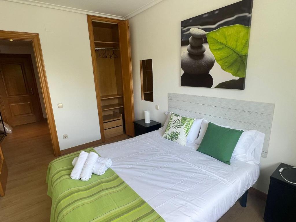 POOL AND CONFORT 3 habitaciones y garaje By apartamentos Logroño - 5