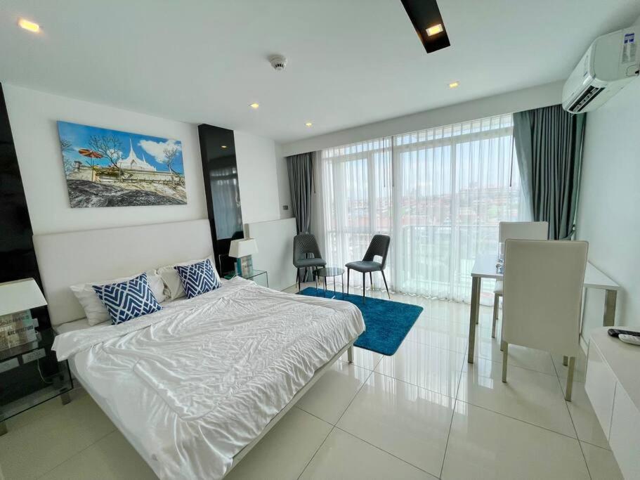 CHEZ Studio in CCR Condominium, Pattaya Central