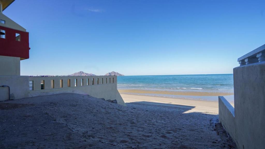 Villa de las palmas San Felipe Condo with 2 bedrooms, Wifi, Streaming TV