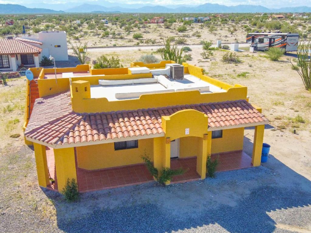2BR /2BA Family Vacation Home with WiFi - 1