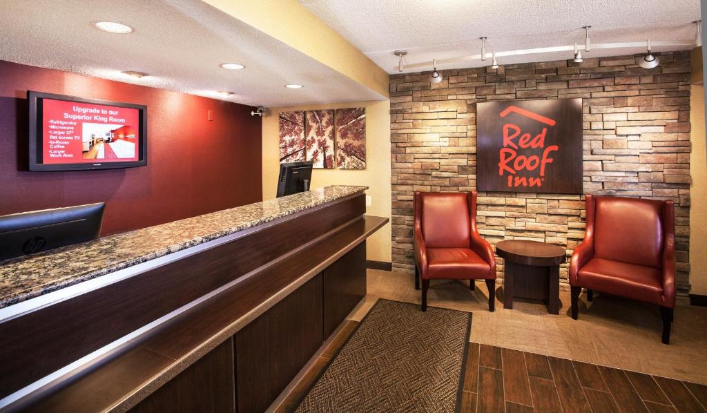 Red Roof Inn Detroit - Warren photo
