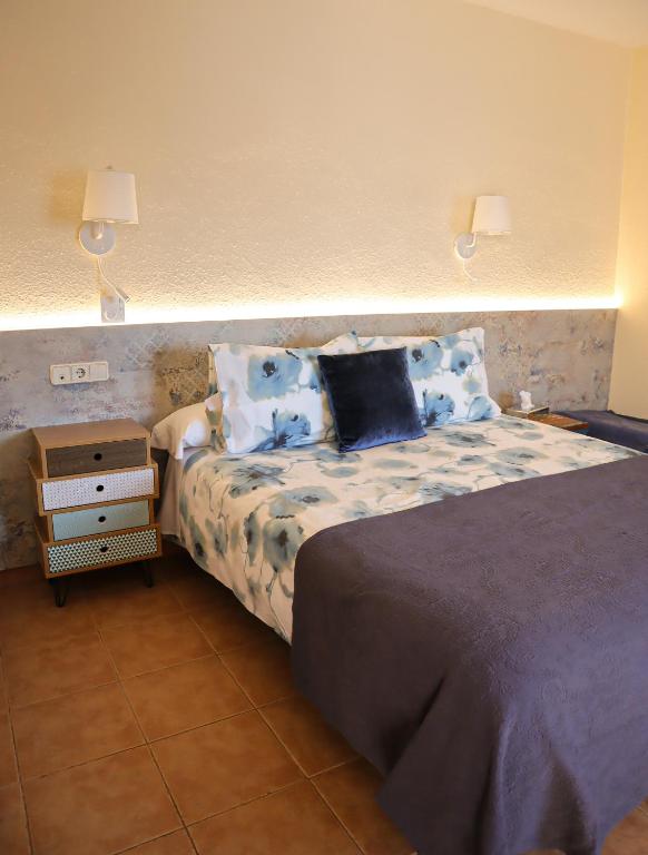 Hotel Sant Joan — Hotel rooms in Palamos, Catalonia