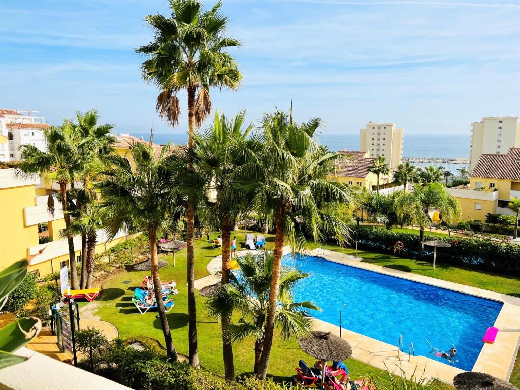 Puerto Alto 6-3 with stunning sea-view, Estepona
