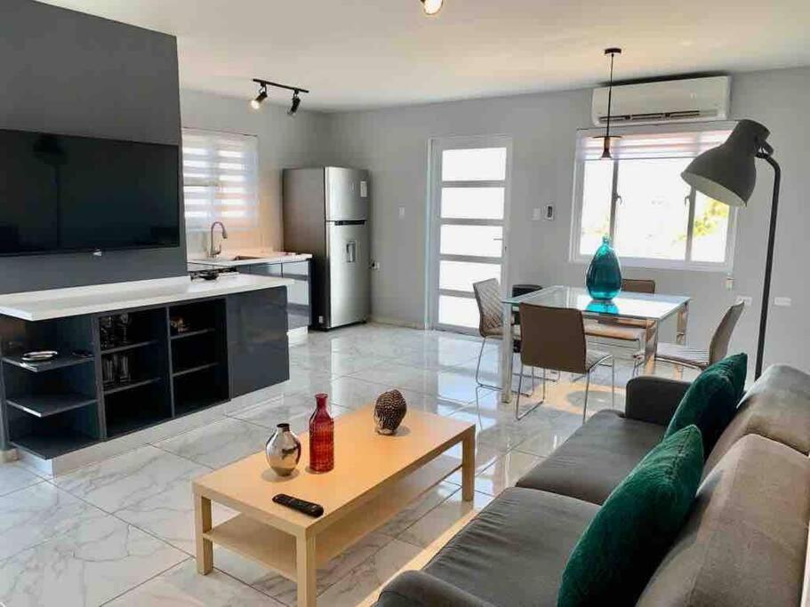 Xevize Apartment 3, Palm-Eagle Beach