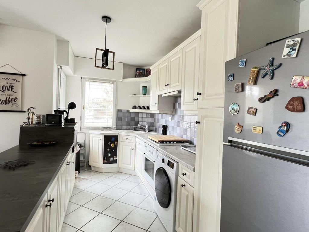 Beau T3 avec vue parc et Dent du Chat, pour 3/4 pers, avec terrasse et WiFi - FR-1-555-88 - 2